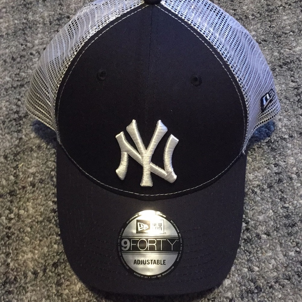 New York Yankees New Era Trucker Hat